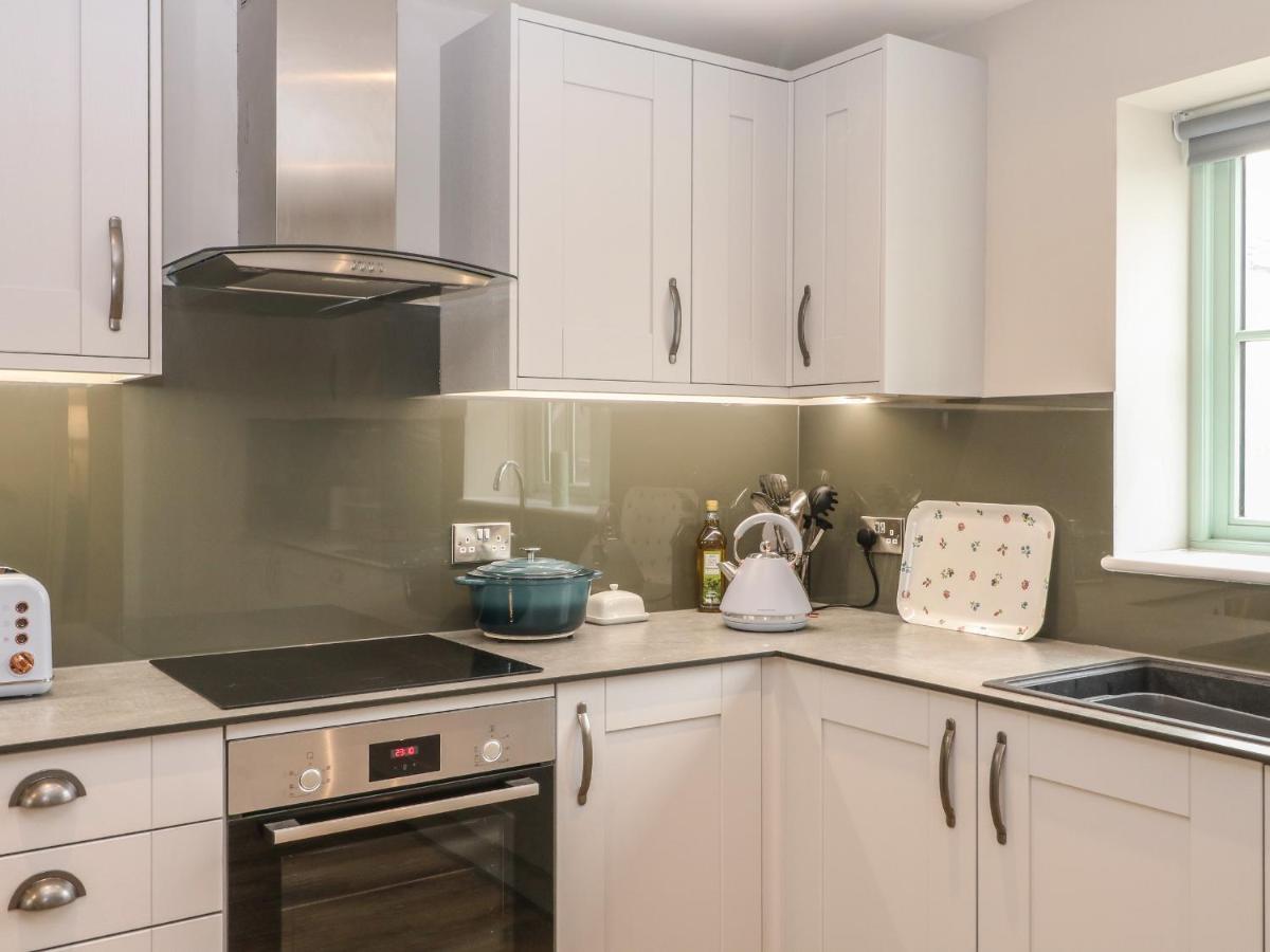 9 Windrush Heights Villa เบอร์ฟอร์ด ภายนอก รูปภาพ